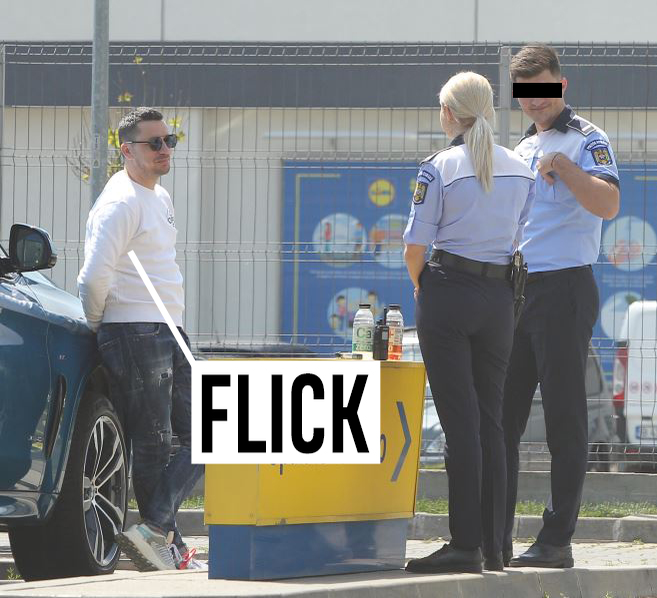 Flick, alături de doi agenți