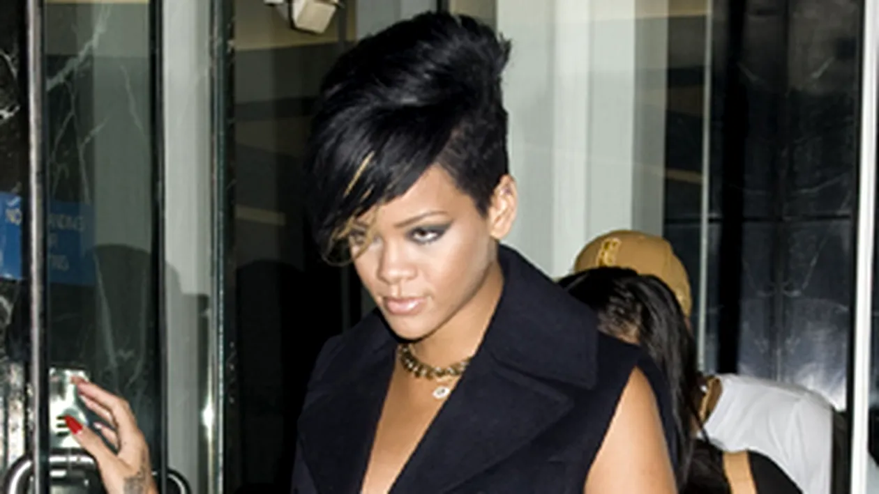 Rihanna regreta ca nu l-a parasit mai devreme pe Chris Brown!