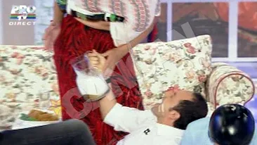 VIDEO Maruta a baut bere dintre sanii femeii cu cele mai puternice silicoane din lume