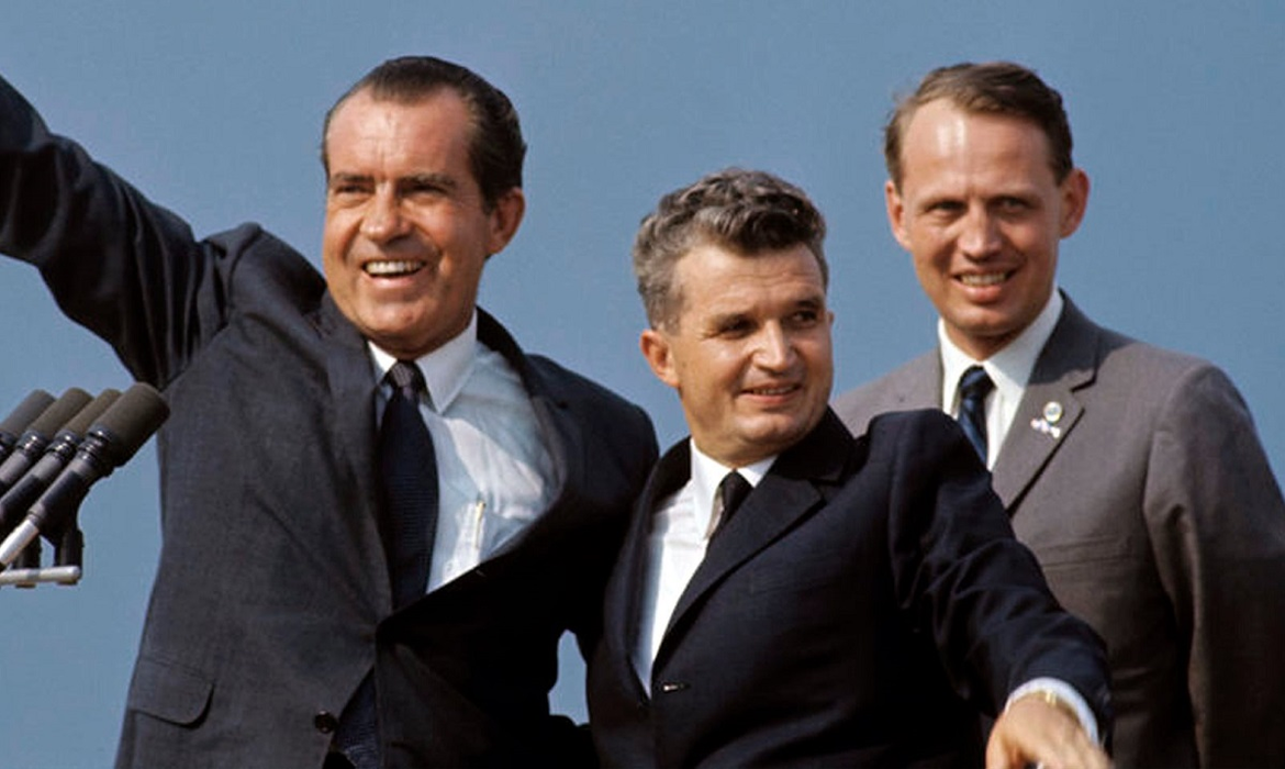 S-a aflat! Care era bancul care îl făcea pe Nicolae Ceușescu să râdă cu lacrimi