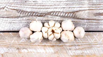 Usturoiul chinezesc cucerește Europa. 70% din importuri vin din China