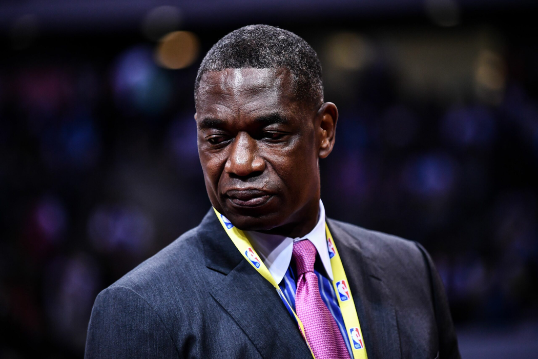 Retired NBA star Dikembe Mutombo arrives for the Shenzhen match of the NBA China Games between Dallas Mavericks and Philadelphia 76ers in Shenzhen city, south China's Guangdong province, 8 October 2018.

Mavericks beat 76ers 115-112 at Shenzhen match of NBA China Games.