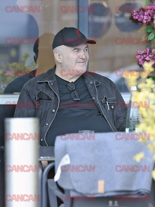 Florin Călinescu zâmbitor