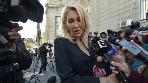 Decizie emoţionantă a fostei nurori a lui Virgil Măgureanu! Alina Petre vrea să-l adopte pe băieţelul vânzătoarei ucise pe Calea Victoriei!