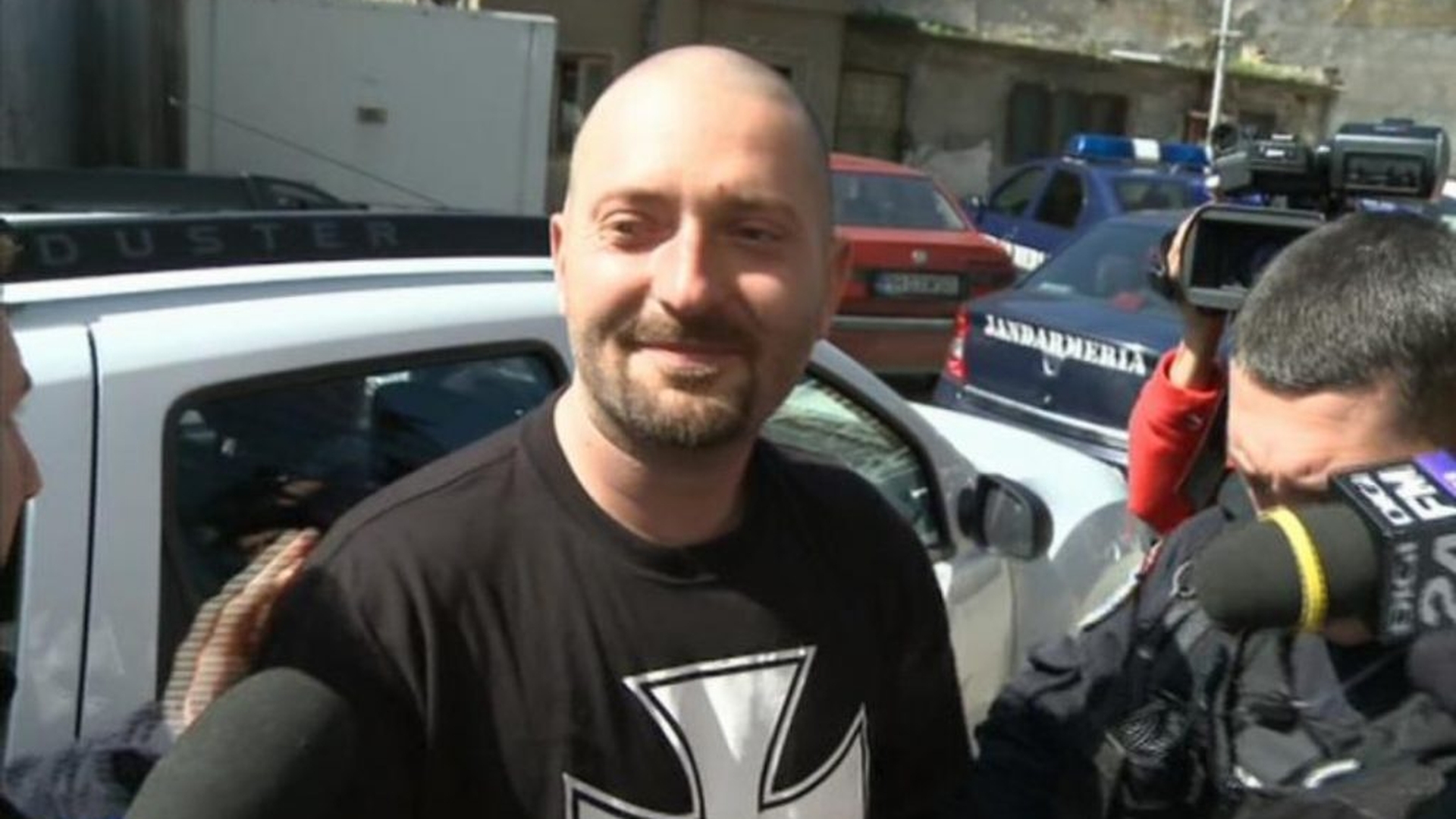 Cheloo nu vrea ”botniță”, iar Arafat îl pune la zid: ”Vin vedete și…”