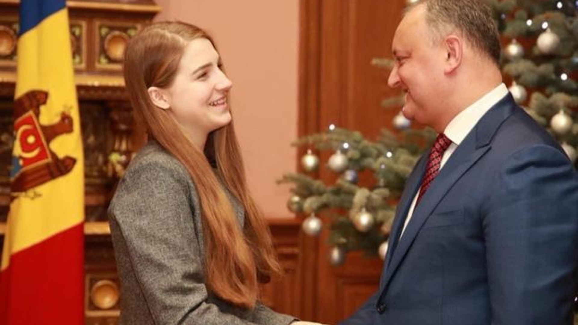 „Ruşine, dragă Ana Munteanu”. Câştigătoarea de la „Vocea României”, criticată de către Constantin Codreanu pentru că a acceptat un premiu de la Igor Dodon