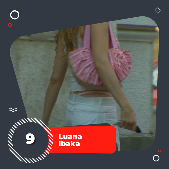 Topul vedetelor cu lenjeria intimă la vedere