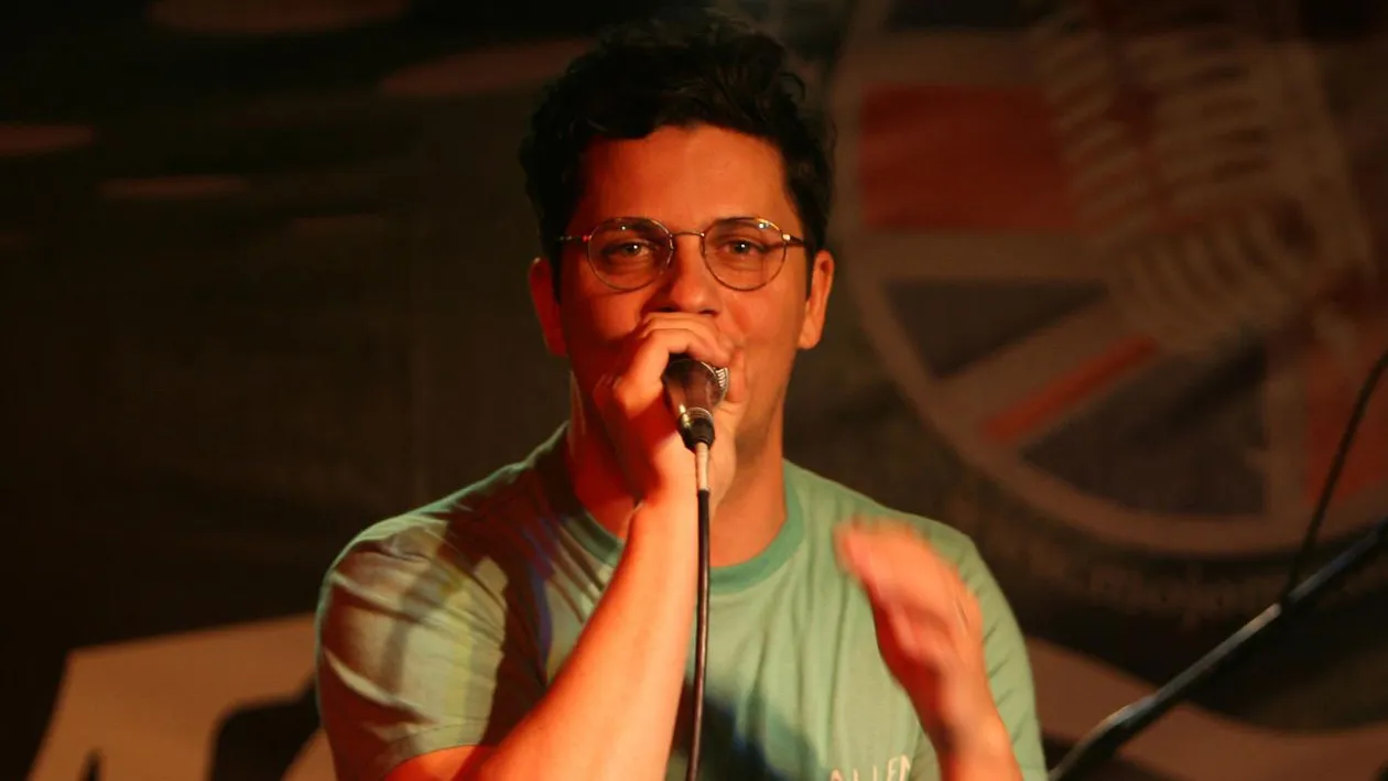 Ea este femeia care l-a cumintit pe Lucian Viziru! Uite cum arata Ema, sotia discreta a artistului