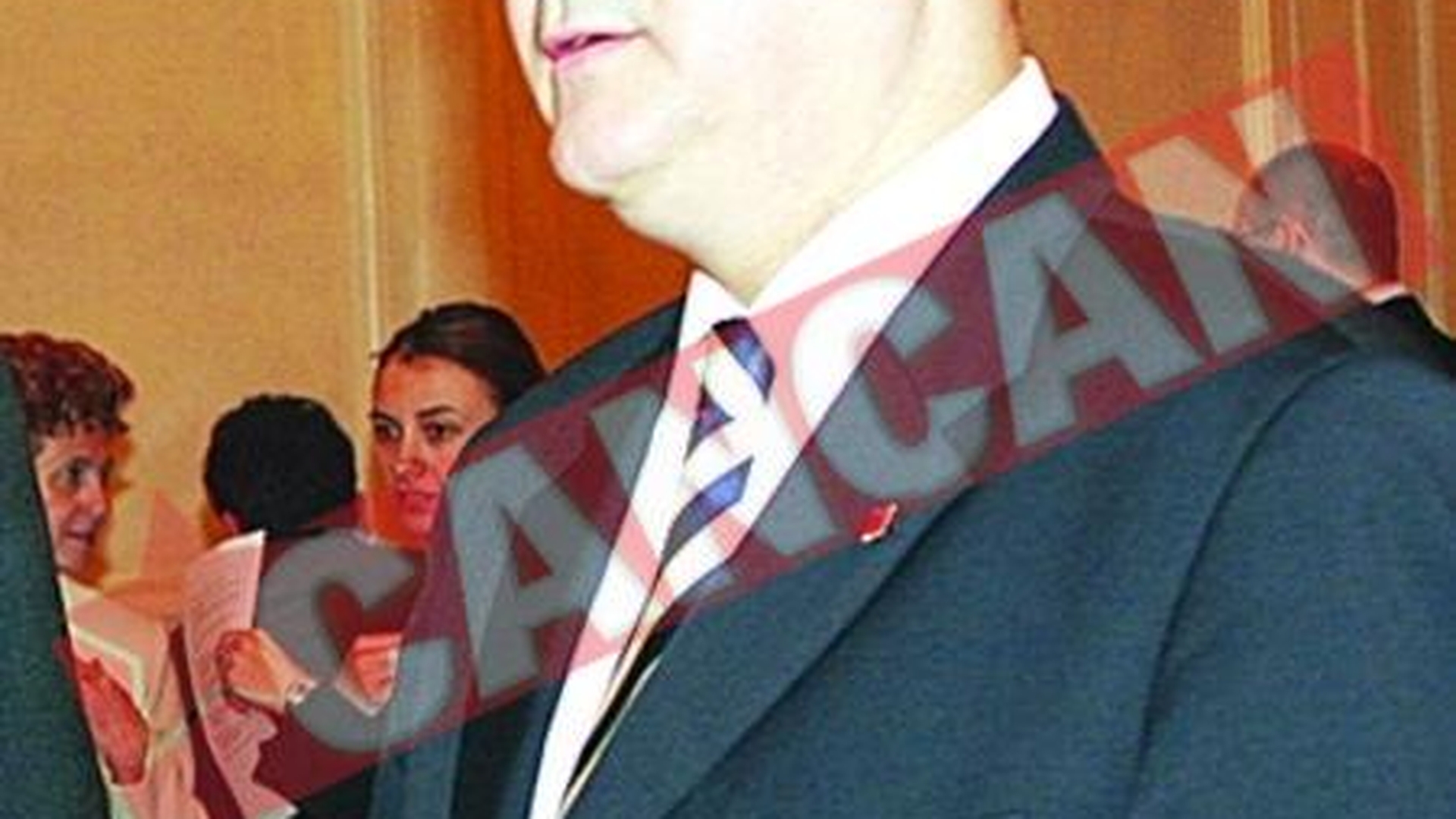 Nastase sugereaza regimului Basescu sa-l asasineze