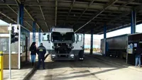 Grănicerii au rămas mască! Au controlat un camion care transporta fulgi de ovăz, dar au găsit...