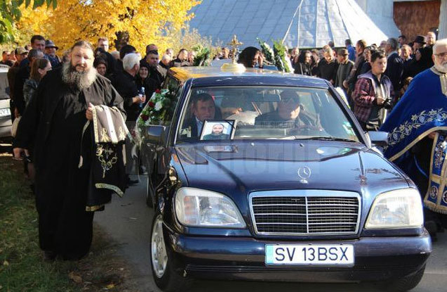 Gestul cutremurător făcut ieri de fiica de 9 ani a preotului care a murit într-un accident în drum spre Sf. Parascheva!