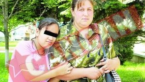 Fata violata de unchi invata pentru a lua note mari