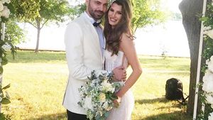 Primele imagini cu RALUCA OGICĂ în rochie de mireasă! Chiar tatăl ei le-a arătat tuturor albumul de nuntă