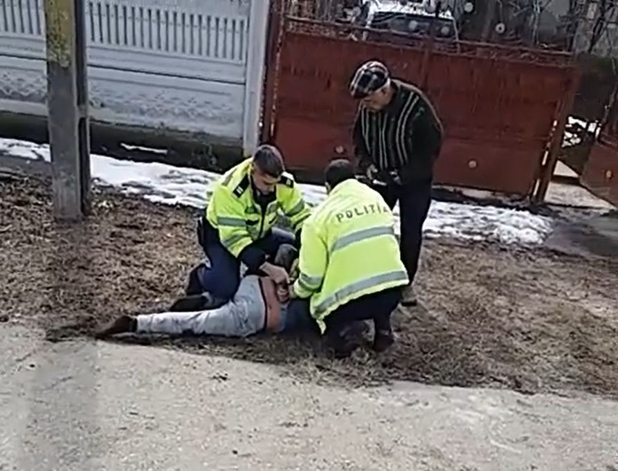 Momentul imobilizării bărbatului