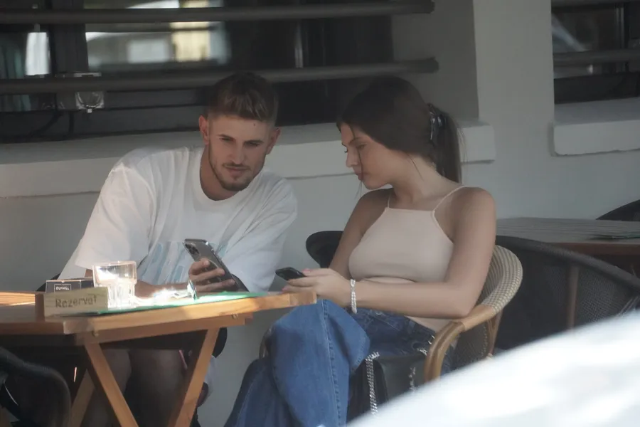 Alex Delea, în compania Elenei Chiriac / (Sursa: CANCAN.RO)