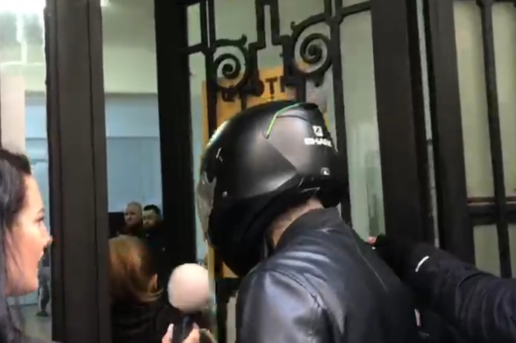 Nepotul celebrului Napoleon s-a predat autorităților