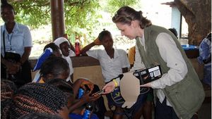 Soţia miliardarului român îi calcă pe urme Prinţesei Diana. A prezentat Ştirile Pro TV, iar acum... a devenit ”Împărăteasa Africii”! 