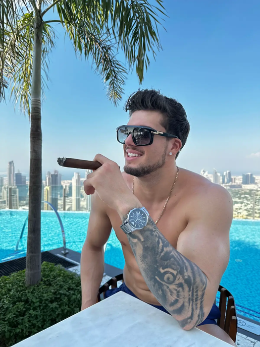 Cine este ispita Alberto Grecu de la Insula Iubirii 2026. Sursa foto: TikTok