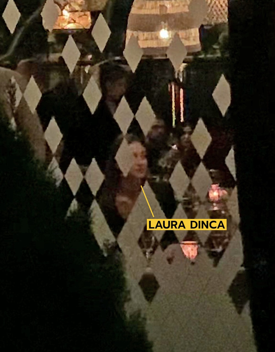 Laura Dincă și prietenele sale în club