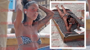 Livia, fosta soție a lui Bordea, își face de cap, după despărțirea de Spike: ARDE PLAJA, și-a dat sutienul jos!