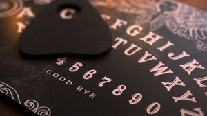 Horoscop rune 17 decembrie 2025! Laguz le schimbă energia și magnetismul acestor persoane