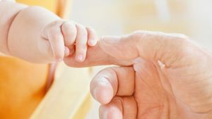 Șocant! Un bărbat a încercat să își ucidă soția pentru că a adus pe lume o fetiță.  De ce a recurs la acest gest