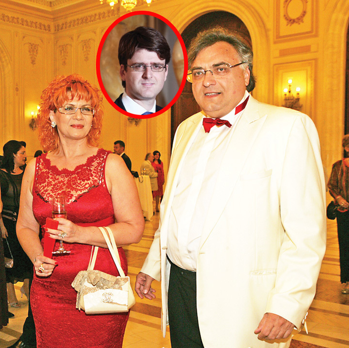 Alexander (medalion) i-a luat locul tatălui său în procesul de divorţ, ca să protejeze averea familiei