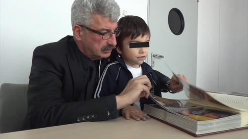 Nevasta lui Prigoana s-a ales cu plangere penala dupa ce si-a batut si injurat copilul. "Mi-a dat cu palmele