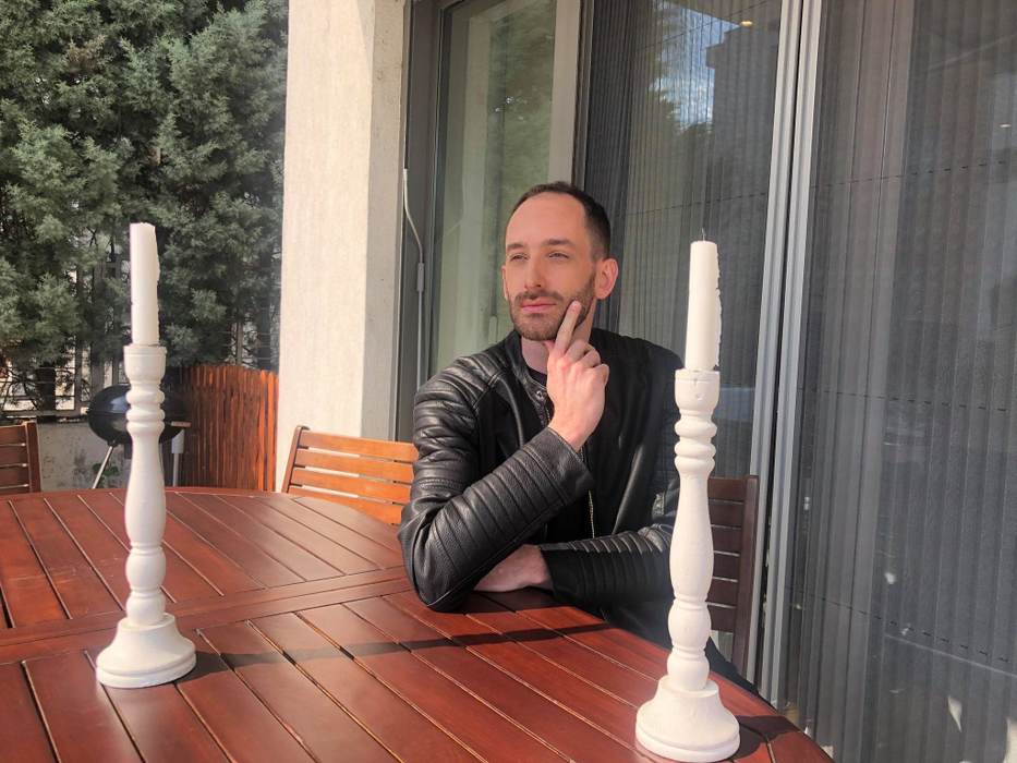 Tudor Istudor este coleg cu tatăl lui la Teatrul Mic