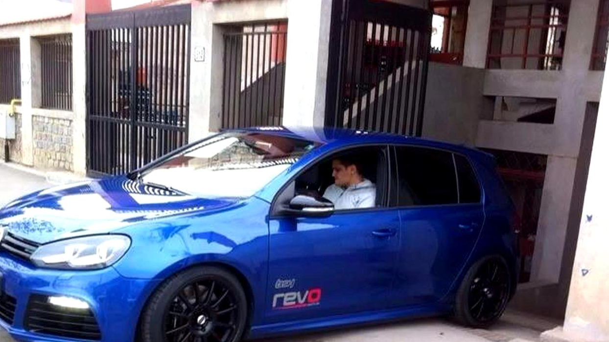 Fiul lui Liviu Dragnea și-a ”tunat” mașina cu aproape 80.000 de euro. Este cea mai puternică mașină din lume din categoria ei