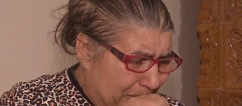 Caz tulburător! Băiat legat de mâini şi de picioare de propria bunică: „Mă trezeşte…”
