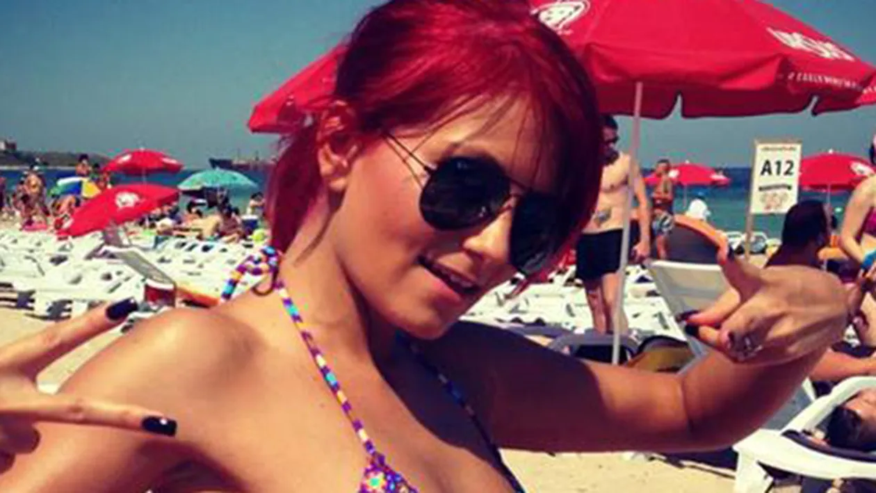 A renunţat la sutien şi s-a tolănit la soare! Sylvia Sîrbu a încins bărbaţii prezenţi la această piscină