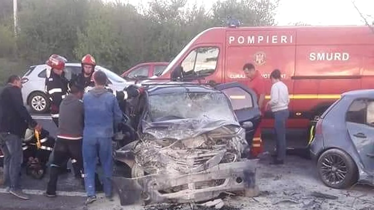 Accident înfiorător pe DN1, pe sensul spre București! Șapte oameni au fost răniți, iar la fața locului au ajuns 4 ambulanțe SMURD