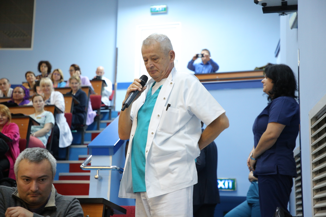 Discursul lui Sorin Oprescu a fost aplaudat la scenă deschisă