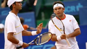 HORIA TECĂU şi FLORIN MERGEA au adus prima victorie pentru România la BRD Năstase Ţiriac Trophy