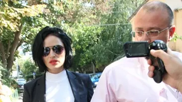 Cancan.ro prezinta cel mai nabadaios cuibusor de nebunii din Romania! Asa arata apartamentul in care Luminita Perijoc si-ar fi satisfacut poftele cu Nicu Taximetristu'