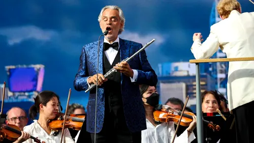 Afecțiunea rară de care suferă Andrea Bocelli. Motivul neștiut din cauza căruia a orbit tenorul italian