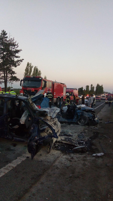 Accident înfiorător pe DN1, pe sensul spre București! Șapte oameni au fost răniți, iar la fața locului au ajuns 4 ambulanțe SMURD