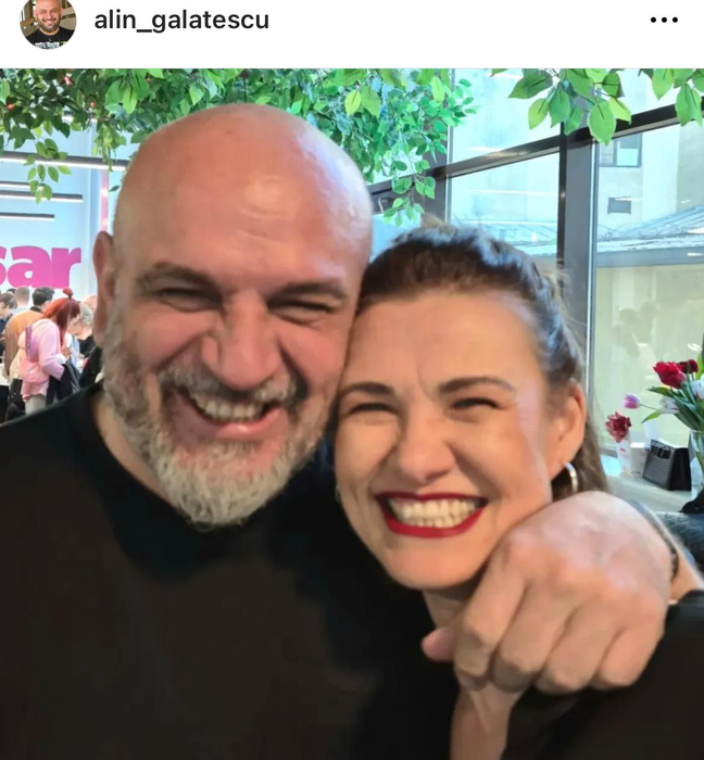 Sunt împreună de un an
