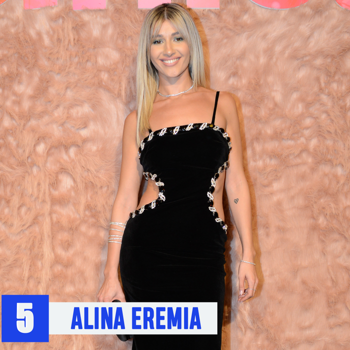 Top 30 cei mai discreți “pepenași” din showbiz. Ce poziții ocupă Lidia Buble, Corina Caragea sau Alexandra Stan?!
