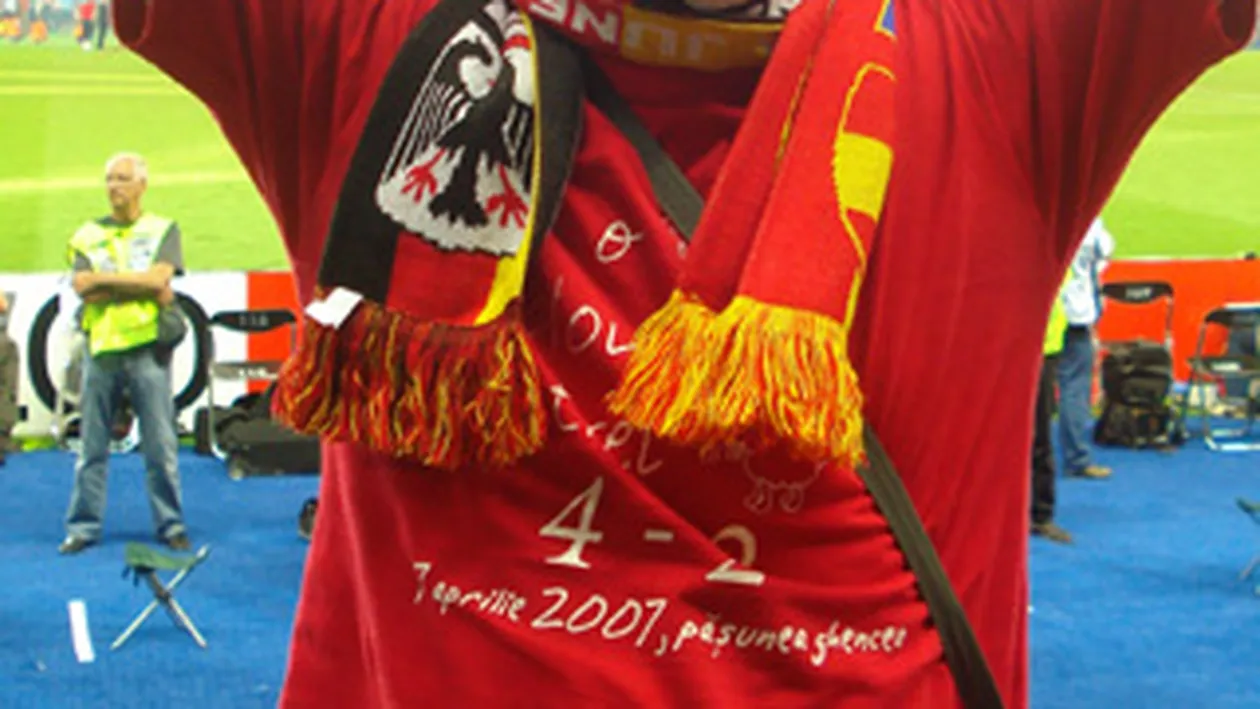 Profa' Monica Tatoiu il chinuia rau, in liceu, pe Mihnea Ionescu, unul din sefii galeriei dinamoviste! Ii spuneam Cruella, a aruncat cu pisica in mine, in clasa!