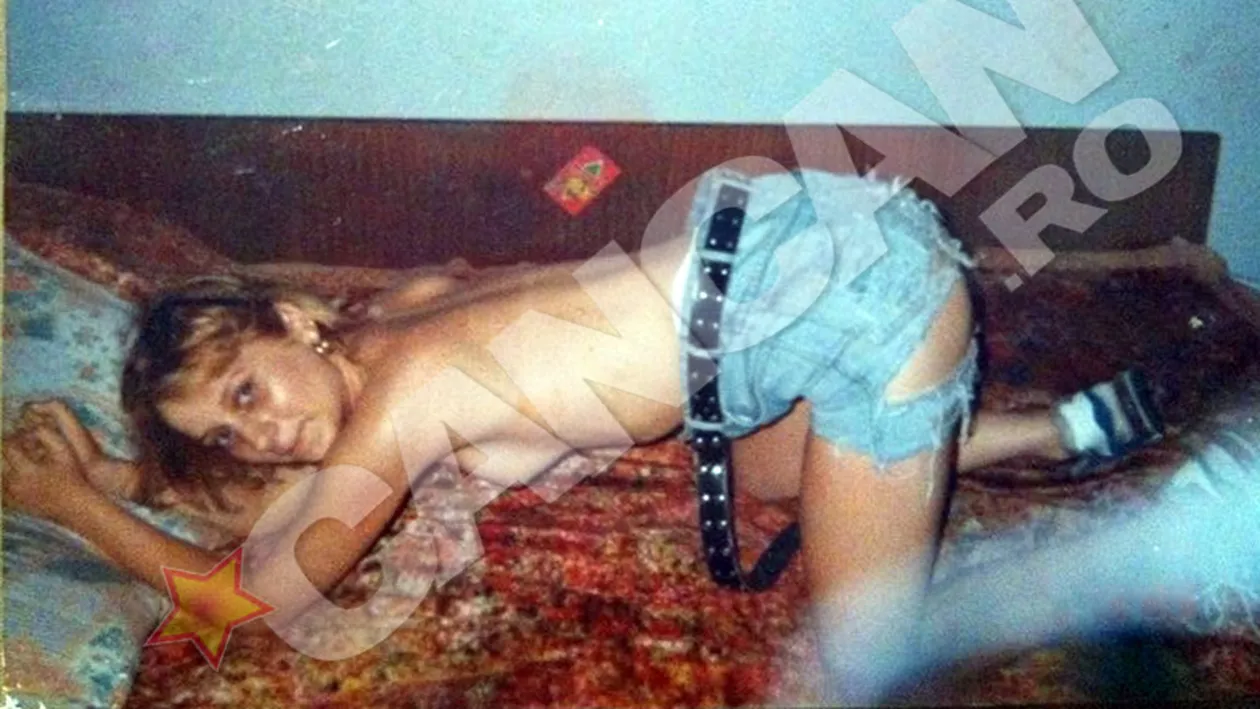 Uite cum arata in liceu o blonda celebra de la noi! Cine este vedeta care s-a lasat pozata in patru labe si in sanii goi!