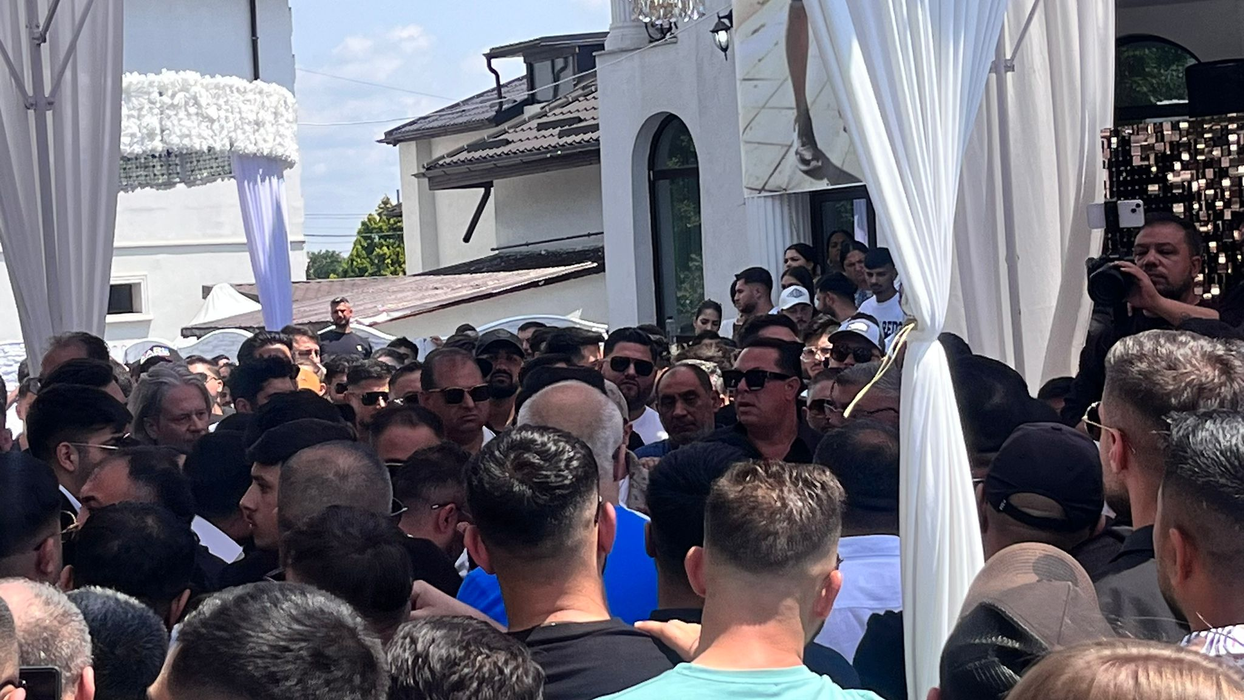 Ciprian Pian, condus pe ultimul drum! Imaginile durerii în 100 de fotografii