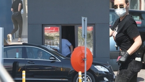 Concurentei de la MasterChef i s-a făcut dor de fast-food. Am filmat-o pe „fosta” lui Pastramă în timp ce…