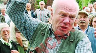 Ministrul Muncii: "Ar fi posibil ca in 2011, salariile bugetarilor sa scada cu 30 - 50%"