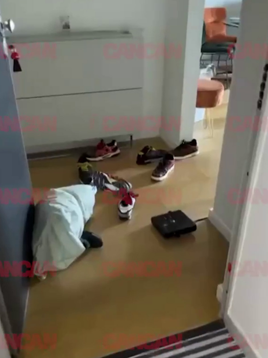 Andrei Versace a lăsat cheile în ușă, în așteptarea prietenei care urma să-i aducă o cola