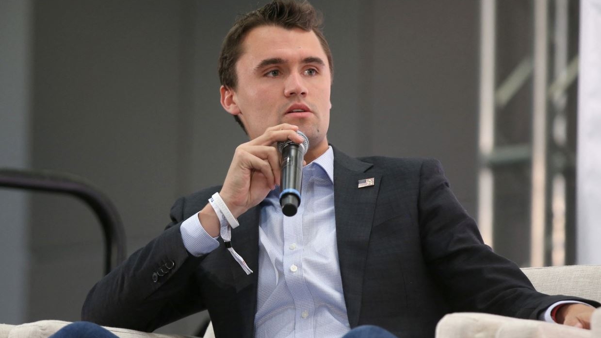 Tyler Robinson riscă pedeapsa cu moartea, după ce a fost acuzat de uciderea lui Charlie Kirk. Bărbatul a pledat nevinovat