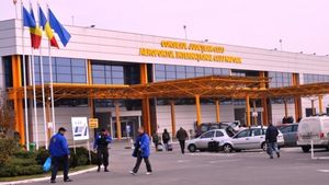 Zeci de români veniți cu avionul din Elveția au aterizat în urmă cu puțin timp la Cluj-Napoca