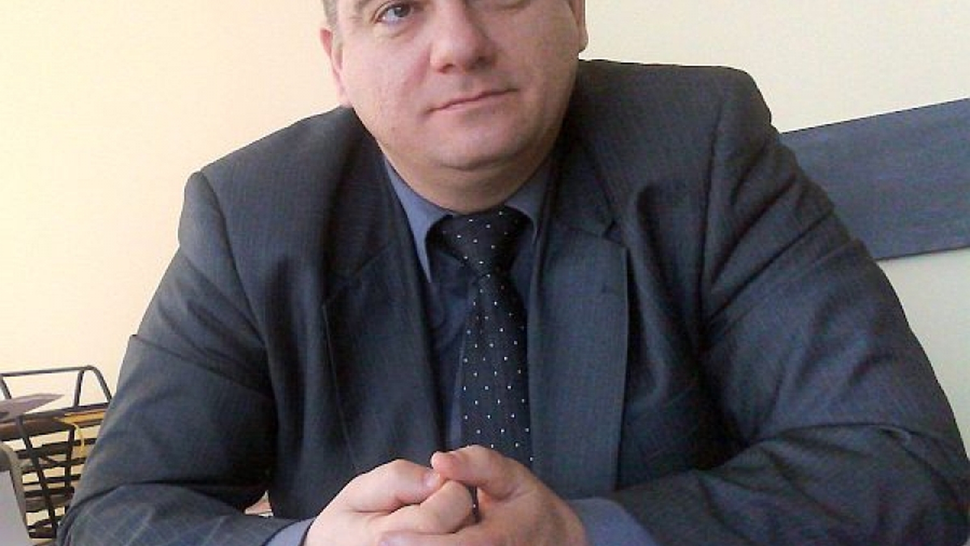 Nu are toti renii acasa! Un fost viceprimar a plecat la plimbare pana in Azuga cu animalele lui Mos Craciun!