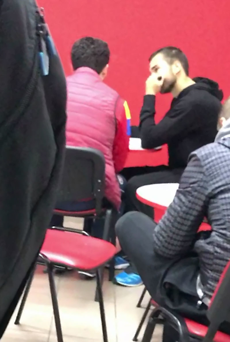 Alex Iordănescu discută cu amicul său